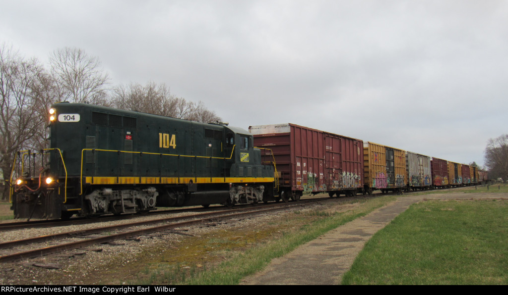 Ohio South Central Railroad (OSCR) 104